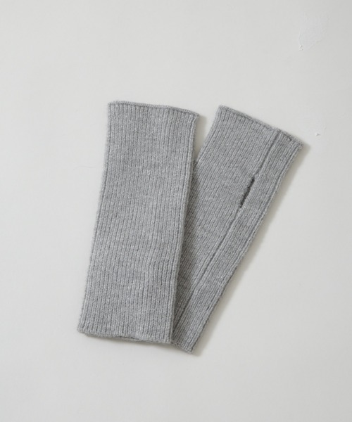 NANO universe（ナノユニバース）の「リブニットアームウォーマー（手袋・レディース・ブラック/ライトグレー/ベージュ・FREE）」の5枚目の写真