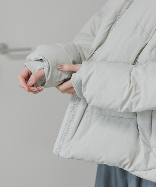 Reebok(リーボック)の「Reebok/リーボック ナイロンワッシャー ダックダウン ショートダウンジャケット/ブルゾン ブランドロゴ(ダウンジャケット/コート・メンズ・グレー/ライトグレー・M/L/XL/S)」の11枚目の写真