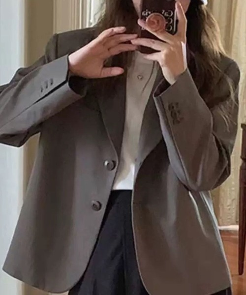 SPIGA（スピーガ）の「ｼﾝﾌﾟﾙﾃｰﾗｰﾄﾞｼﾞｬｹｯﾄ（テーラードジャケット・レディース・ブラック/ブラウン/グレー/アイボリー・SMALL/MEDIUM/LARGE/X-LARGE）」の8枚目の写真