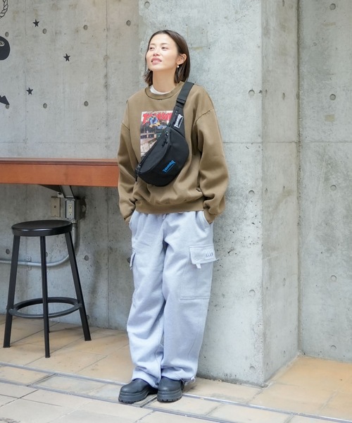 THRASHER（スラッシャー）の「HOMETOWN WAIST BAG/THRASHER スラッシャー ウエストバッグ ボディバッグ ヒップバッグ ユニセックス ウエストポーチストリート スケート（ボディバッグ/ウエストポーチ・メンズ・ブラック×ブルー/ブラック×ホワイト・FREE）」の7枚目の写真
