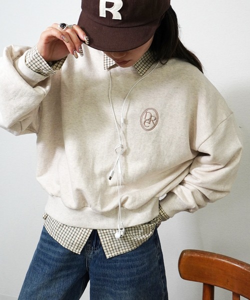 gossara(ゴサラ)の「ロゴ刺繍スウェット(スウェット・レディース・グレー/ベージュ/ネイビー・FREE)」の4枚目の写真