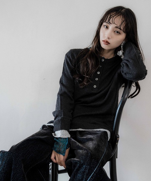 HARE（ハレ）の「シアーレイヤードニット(HARE)（ニット/セーター・レディース・ブラック/スカイブルー・FREE）」の2枚目の写真