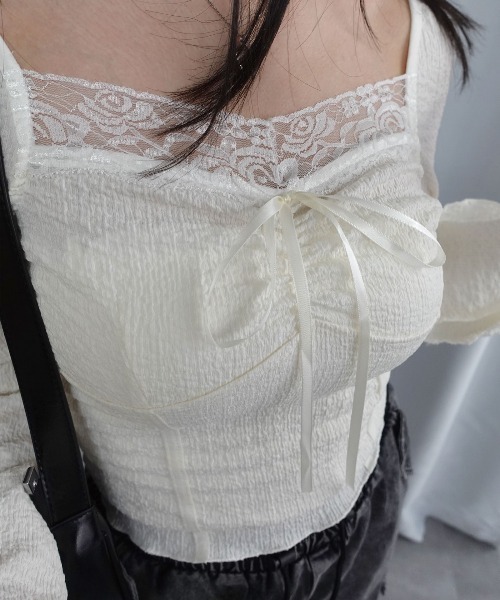 Lots of Love(ロッツオブラブ)の「フロントリボンレーススリムトップス(Tシャツ/カットソー・レディース・アイボリー/ブラウン・M)」の4枚目の写真