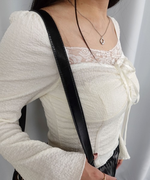 Lots of Love(ロッツオブラブ)の「フロントリボンレーススリムトップス(Tシャツ/カットソー・レディース・アイボリー/ブラウン・M)」の6枚目の写真