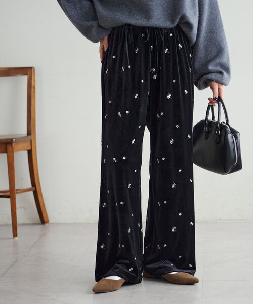 DISCOAT(ディスコート)の「ベロア刺繍イージーパンツ(その他パンツ・レディース・ネイビー/ブラック・FREE)」の3枚目の写真