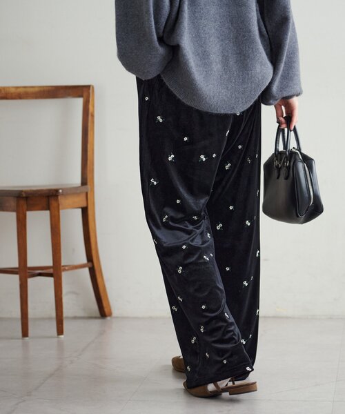 ベロア刺繍イージーパンツ（その他パンツ）｜DISCOAT（ディスコート