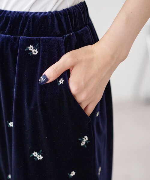 DISCOAT(ディスコート)の「ベロア刺繍イージーパンツ(その他パンツ・レディース・ネイビー/ブラック・FREE)」の17枚目の写真