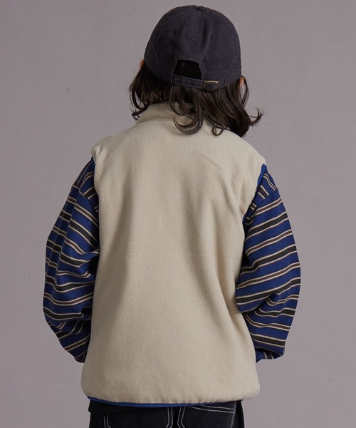 PAIRMANON STREET（ペアマノンストリート）の「フリース スタンドカラー ジップベスト【PAIRMANON STREET】（ベスト・キッズ・グリーン系その他/ブルー系その他/アイボリー/ブラック・100/110/120/130/140/150/160/90）」の6枚目の写真