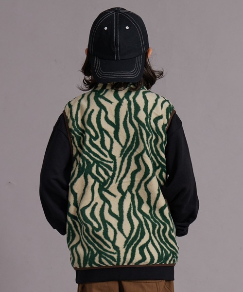 PAIRMANON STREET（ペアマノンストリート）の「フリース スタンドカラー ジップベスト【PAIRMANON STREET】（ベスト・キッズ・グリーン系その他/ブルー系その他/アイボリー/ブラック・100/110/120/130/140/150/160/90）」の12枚目の写真