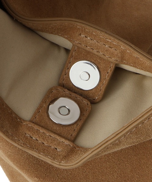 ADAM ET ROPE'(アダムエロペ)の「スプリットレザーワンショルダー2WAYバッグ(ショルダーバッグ・レディース・ブラック/ベージュ・FREE)」の14枚目の写真