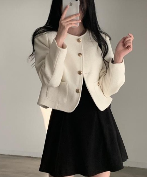 semplice(センプリチェ)の「ノーカラージャケット【韓国ファッション】(ノーカラージャケット・レディース・ベージュ/グレー・F)」の8枚目の写真