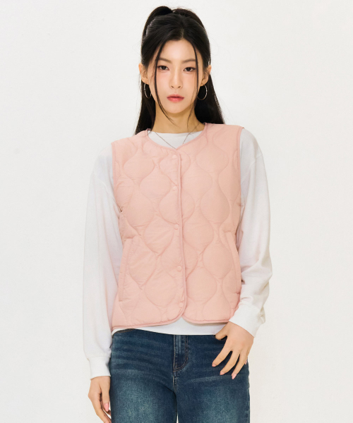 CHASECULT(チェイスカルト)の「女性ライトダウンキルティングベスト-ピンク(ダウンベスト・レディース・ピンク・90/100/85/95)」の2枚目の写真