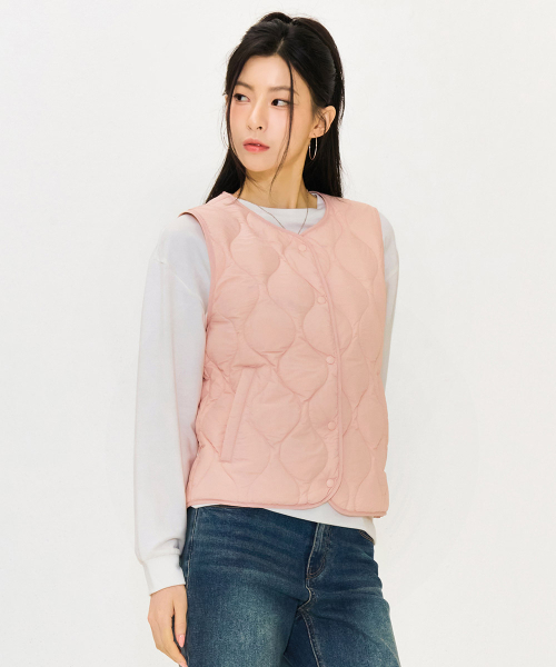 CHASECULT(チェイスカルト)の「女性ライトダウンキルティングベスト-ピンク(ダウンベスト・レディース・ピンク・90/100/85/95)」の4枚目の写真