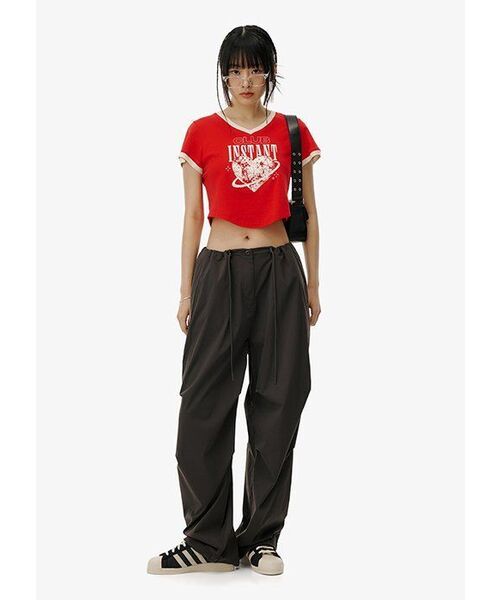 MUSINSA STANDARD WOMAN（ムシンサスタンダードウーマン）の「ウィメンズパラシュートパンツ [ガンメタル]（スウェットパンツ・レディース・その他・30/24/26/28/22）」の16枚目の写真