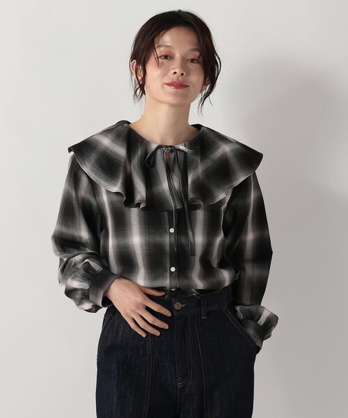 Afternoon Tea（アフタヌーンティー）の「オンブレチェックフリルカラーブラウス（シャツ/ブラウス・レディース・ライトベージュ/ブラック・MEDIUM）」の2枚目の写真
