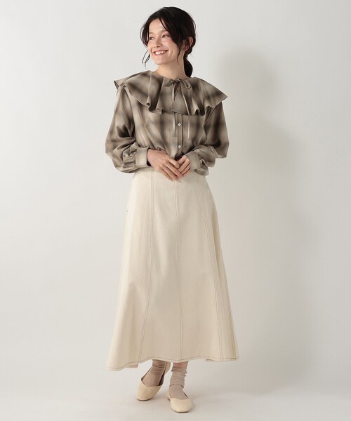 Afternoon Tea（アフタヌーンティー）の「オンブレチェックフリルカラーブラウス（シャツ/ブラウス・レディース・ライトベージュ/ブラック・MEDIUM）」の7枚目の写真