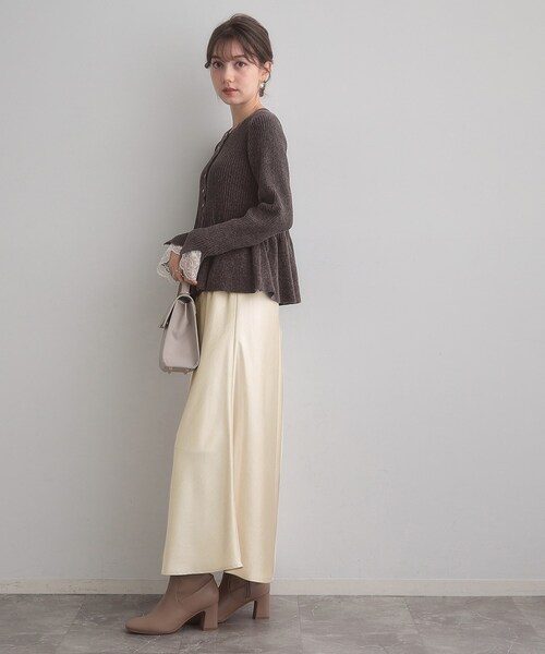 couture brooch（クチュールブローチ）の「シルキーヘビーサテンスカート（スカート・レディース・チャコールグレー/サンドベージュ/アイボリー・42/40/38）」の8枚目の写真