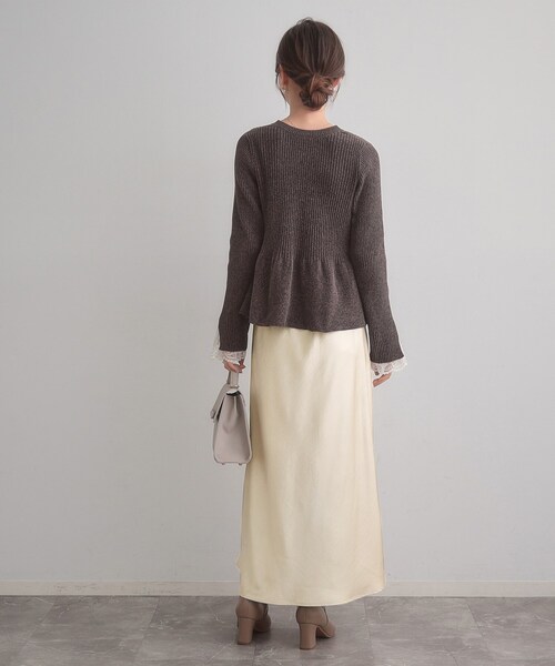 couture brooch（クチュールブローチ）の「シルキーヘビーサテンスカート（スカート・レディース・チャコールグレー/サンドベージュ/アイボリー・42/40/38）」の9枚目の写真