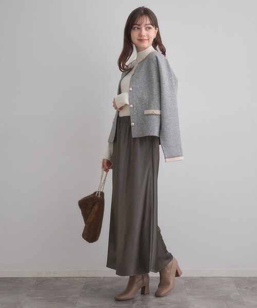 couture brooch（クチュールブローチ）の「シルキーヘビーサテンスカート（スカート・レディース・チャコールグレー/サンドベージュ/アイボリー・42/40/38）」の15枚目の写真