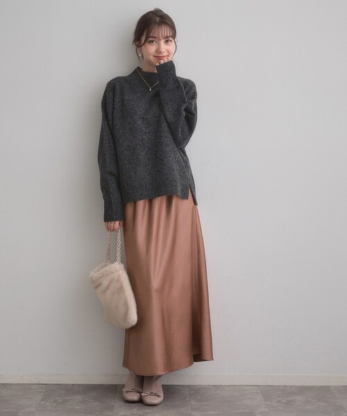 couture brooch（クチュールブローチ）の「シルキーヘビーサテンスカート（スカート・レディース・チャコールグレー/サンドベージュ/アイボリー・42/40/38）」の21枚目の写真