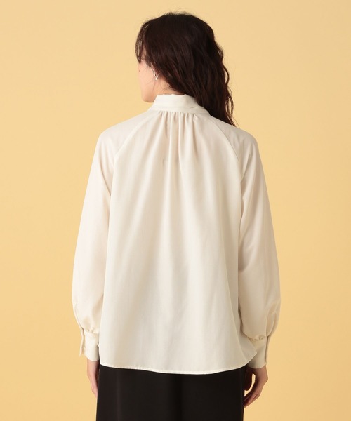 Elura（エルーラ）の「≪入卒/セレモニー/通勤≫ボウタイ2WAYブラウス/612479（シャツ/ブラウス・レディース・ホワイト/ネイビー・FREE）」の18枚目の写真