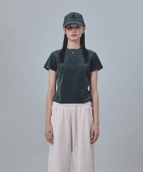 Rest&Recreation(レストアンドレクリエーション)の「VELVET LOGO T-SHIRT - BLACK(Tシャツ/カットソー・レディース・その他・ONE)」の5枚目の写真