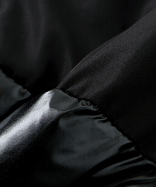 BeBe（ベベ）の「【撥水加工】タフタ切り替えロゴプリントフード中綿コート（ダウンジャケット/コート・キッズ・ブラック・130cm/120cm/110cm/100cm/140cm/150cm）」の16枚目の写真