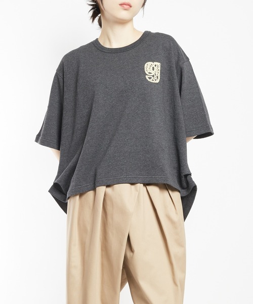 gomme(ゴム)の「プリントタックT(Tシャツ/カットソー・レディース・ブルー/チャコールグレー/ブラック・MEDIUM)」の3枚目の写真