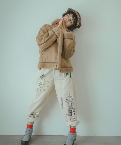 Three Four Time（ｽﾘｰﾌｫｰﾀｲﾑ）の「スタンドカラーショートジャケット（その他アウター・レディース・ベージュ・FREE）」の4枚目の写真