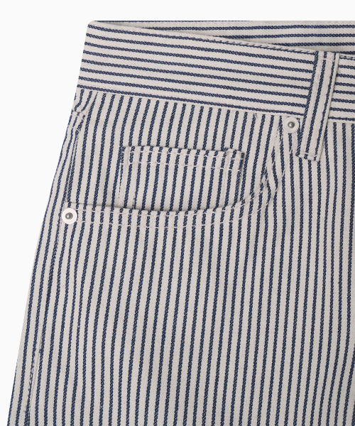 MENASOO(ミナス)の「Stripe Denim Short Pants_Deep Navy(その他パンツ・レディース・ダークネイビー・2/1)」の3枚目の写真