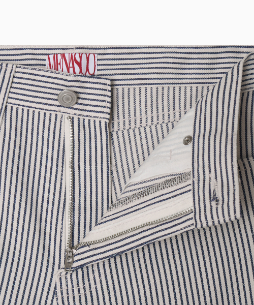 MENASOO(ミナス)の「Stripe Denim Short Pants_Deep Navy(その他パンツ・レディース・ダークネイビー・2/1)」の6枚目の写真