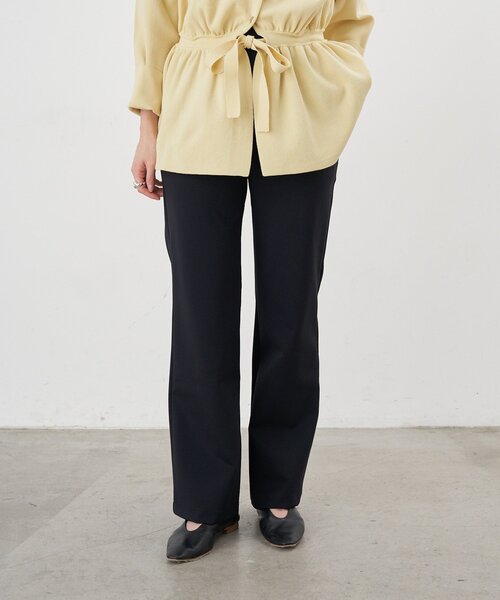 SHENERY（シーナリー）の「スリムジャージーパンツ（その他パンツ・レディース・アイボリー/ブラック・36/38）」の17枚目の写真