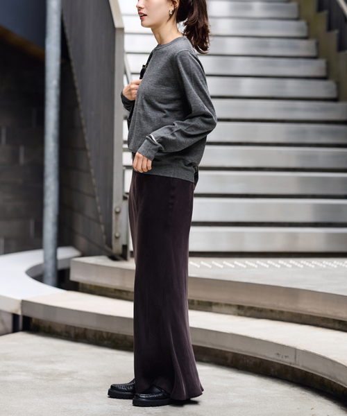 FRAMeWORK（フレームワーク）の「イタリアヤーン basic クループルオーバー（ニット/セーター・レディース・ネイビー/ブルー/チャコールグレー/ホワイト・FREE）」の13枚目の写真