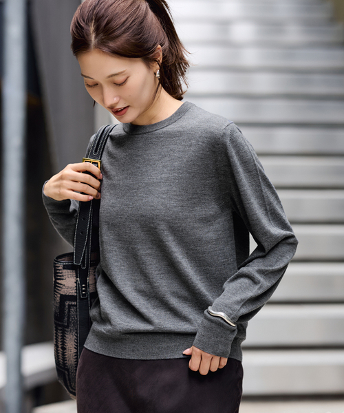 FRAMeWORK（フレームワーク）の「イタリアヤーン basic クループルオーバー（ニット/セーター・レディース・ネイビー/ブルー/チャコールグレー/ホワイト・FREE）」の17枚目の写真