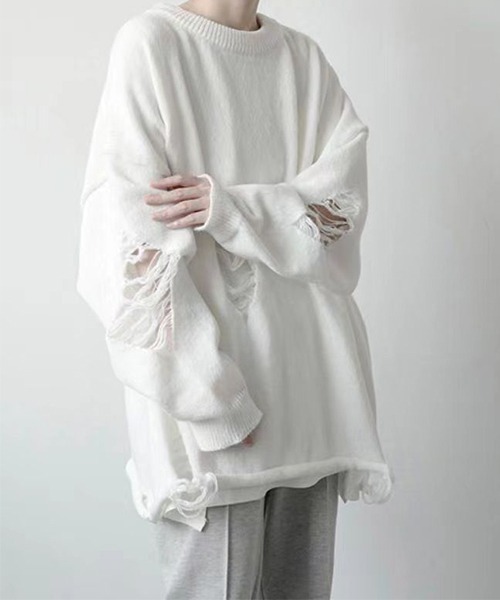 B.I.D.（ビーアイディー）の「《Bz》オーバーサイズダメージプルオーバーニット（ニット/セーター・レディース・ブラック/ホワイト・FREE）」の4枚目の写真