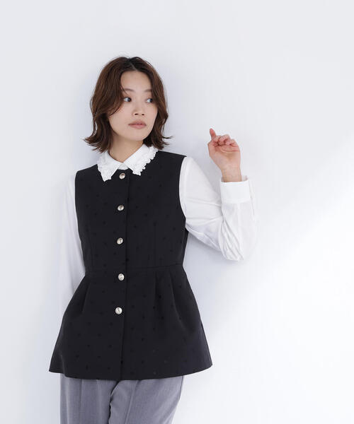 NATURAL BEAUTY BASIC(ナチュラルビューティーベーシック)の「◇ドットペプラムジレ(その他アウター・レディース・ブラック/ベージュ・SMALL/MEDIUM)」の1枚目の写真