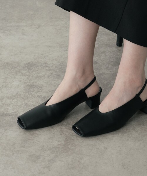 GALLEST（ギャレスト）の「バックストラップパンプス（パンプス・レディース・オフホワイト/ブラック・45/35）」の3枚目の写真