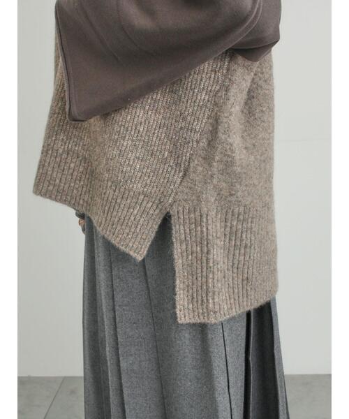 Samansa Mos2（サマンサ モスモス）の「Vネックリブベスト（ベスト・レディース・ベージュ/キナリ/チャコールグレー・F）」の4枚目の写真