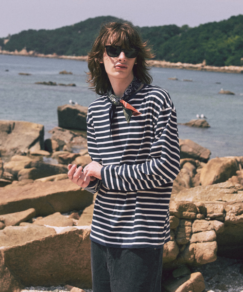 FAKE CAMPER（フェイクキャンパー）の「ベーシックストライプTシャツ[NAVY]（Tシャツ/カットソー・メンズ・ネイビー・SMALL/MEDIUM/LARGE/X-LARGE/XX-LARGE）」の2枚目の写真
