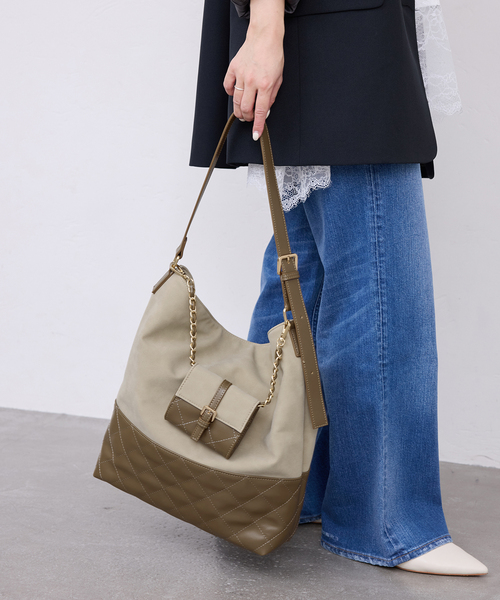 SLOBE IENA(スローブイエナ)の「SLOBE IENA ポーチ付きキルティングバッグ(ショルダーバッグ・レディース・ベージュ/ブラウン・FREE)」の2枚目の写真