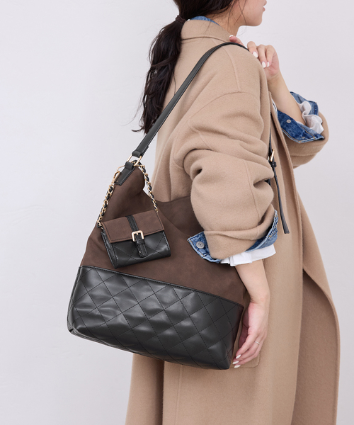 SLOBE IENA(スローブイエナ)の「SLOBE IENA ポーチ付きキルティングバッグ(ショルダーバッグ・レディース・ベージュ/ブラウン・FREE)」の1枚目の写真