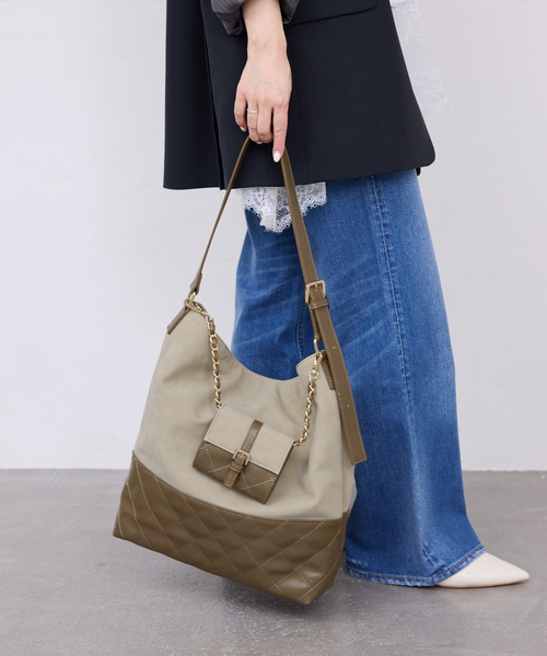 SLOBE IENA(スローブイエナ)の「SLOBE IENA ポーチ付きキルティングバッグ(ショルダーバッグ・レディース・ベージュ/ブラウン・FREE)」の8枚目の写真