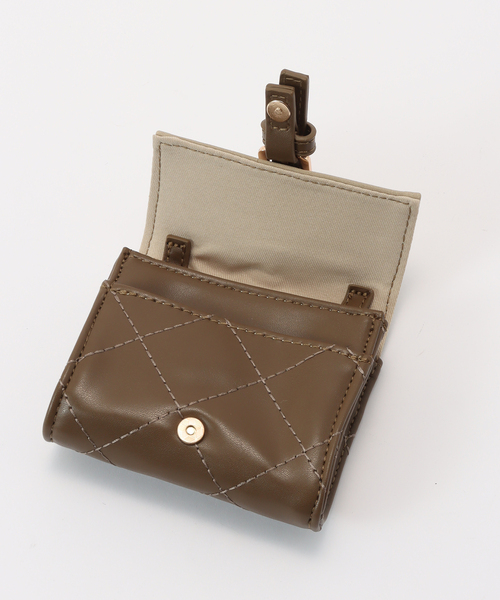 SLOBE IENA(スローブイエナ)の「SLOBE IENA ポーチ付きキルティングバッグ(ショルダーバッグ・レディース・ベージュ/ブラウン・FREE)」の21枚目の写真