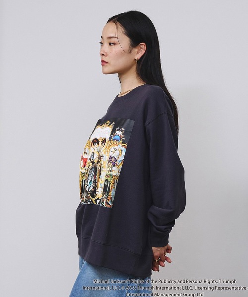 ROSE BUD（ローズバッド）の「(Michael Jackson)DANGEROUS SWEATSHIRT（Tシャツ/カットソー・レディース・グレー/チャコール・ONE SIZE）」の6枚目の写真