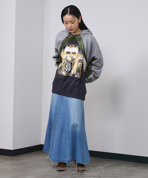 ROSE BUD（ローズバッド）の「(Michael Jackson)DANGEROUS SWEATSHIRT（Tシャツ/カットソー・レディース・グレー/チャコール・ONE SIZE）」の5枚目の写真