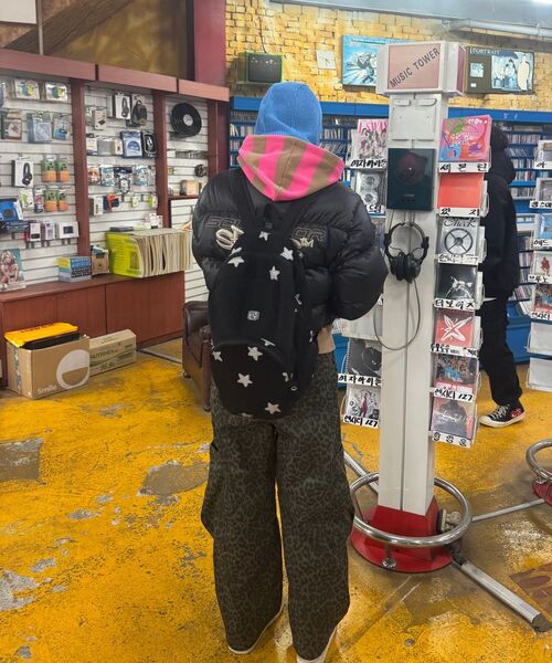ISTKUNST(イストクンスト)の「PISS OFF ST HOOD ZIP UP_PINK(IK2EFMM483A)(パーカー・レディース・ピンク・S/M/L)」の2枚目の写真