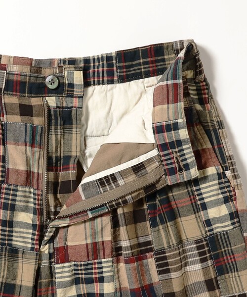 BEAMS PLUS（ビームスプラス）の「2 Pleats Trousers Patchwork Madras（その他パンツ・メンズ・ブラウン・X-LARGE/LARGE/MEDIUM/SMALL）」の2枚目の写真