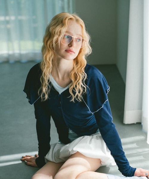 idem（イデム）の「big mellow collar sheer cardigan / ビックカラーシアーカーディガン（Tシャツ/カットソー・レディース・ネイビー/ホワイト・FREE）」の6枚目の写真