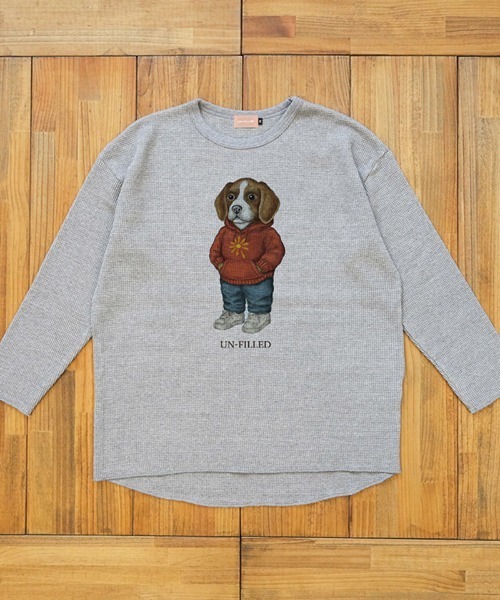UN-FILLED(アンフィルド)の「mlt5558- UF DOG WAFFLE LONG SLEEVE T-shirt ロンT(ビーグル)-着丈前後差有(SDUF-2604BGL-M)(Tシャツ/カットソー・メンズ・アイボリー/グレー/ホワイト・ONE SIZE)」の3枚目の写真