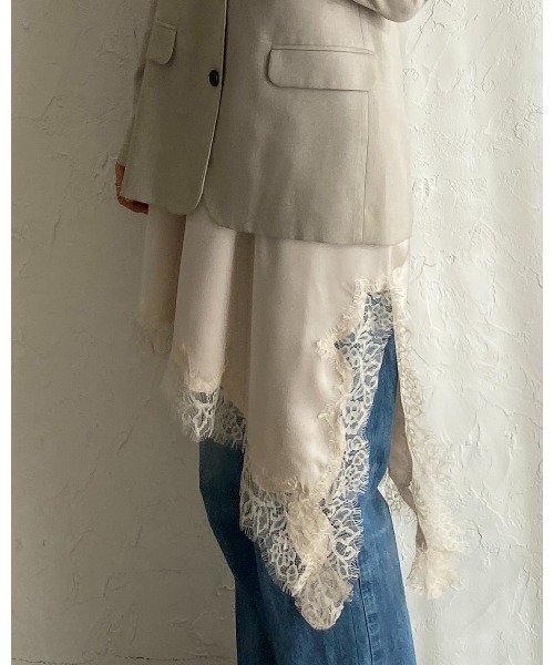 She's Closet(シーズクローゼット)の「アシンメトリーロング丈サイドスリットサテンレースキャミソール(キャミソール・レディース・ブラック/アイボリー・FREE)」の6枚目の写真